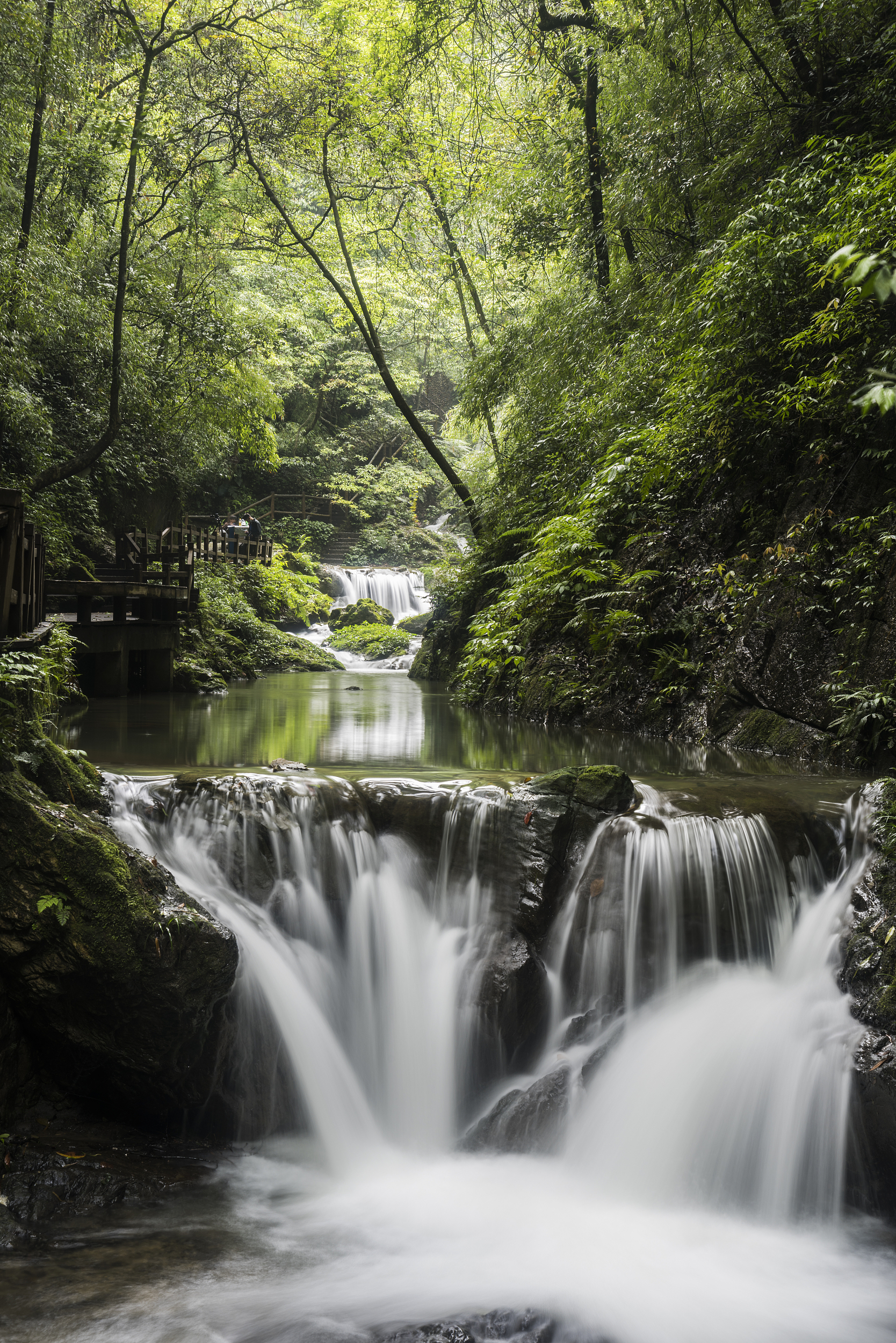 万盛黑山谷-龙鳞石海风景区景点图片
