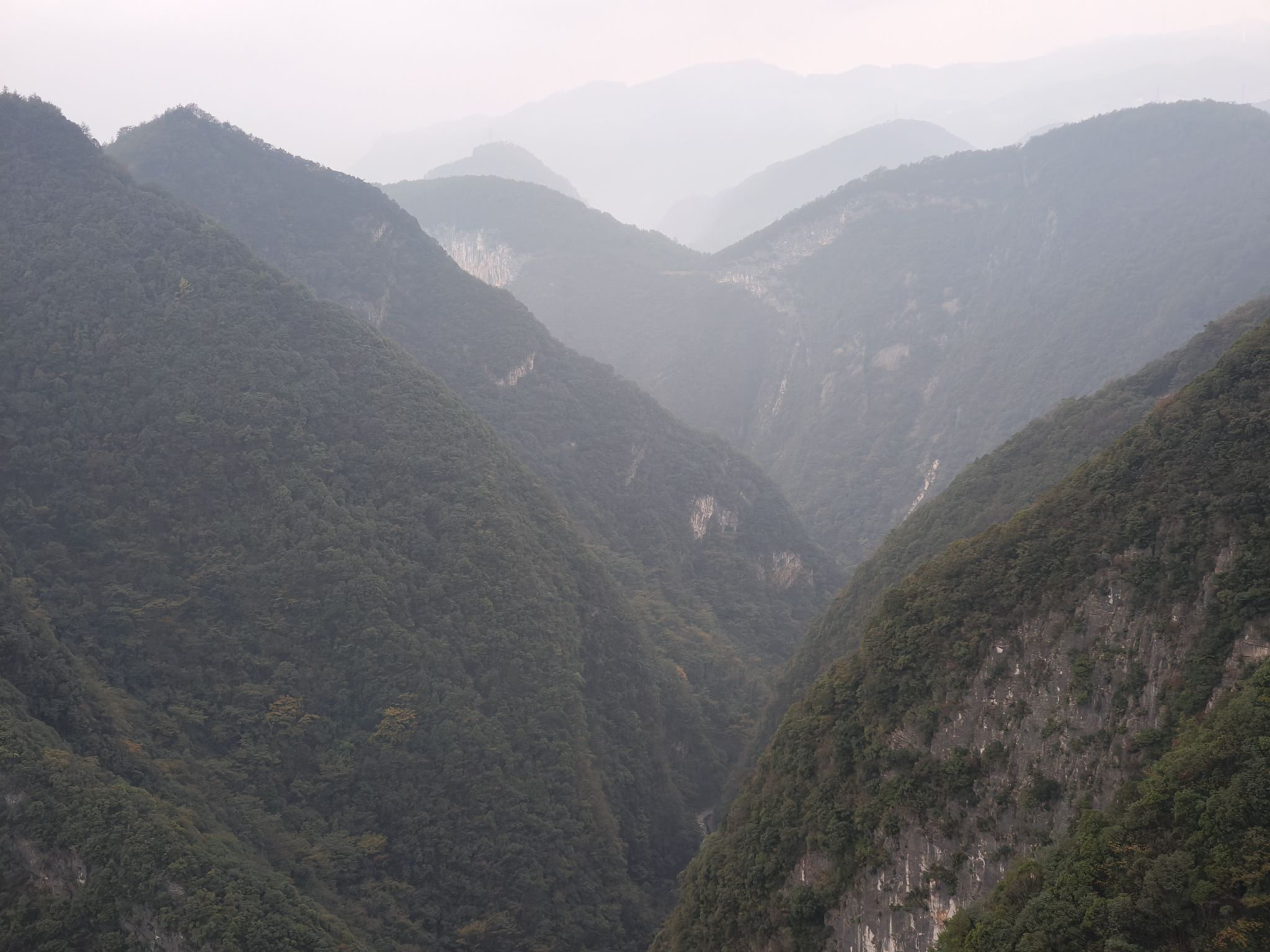 武陵山大裂谷景区景点图片
