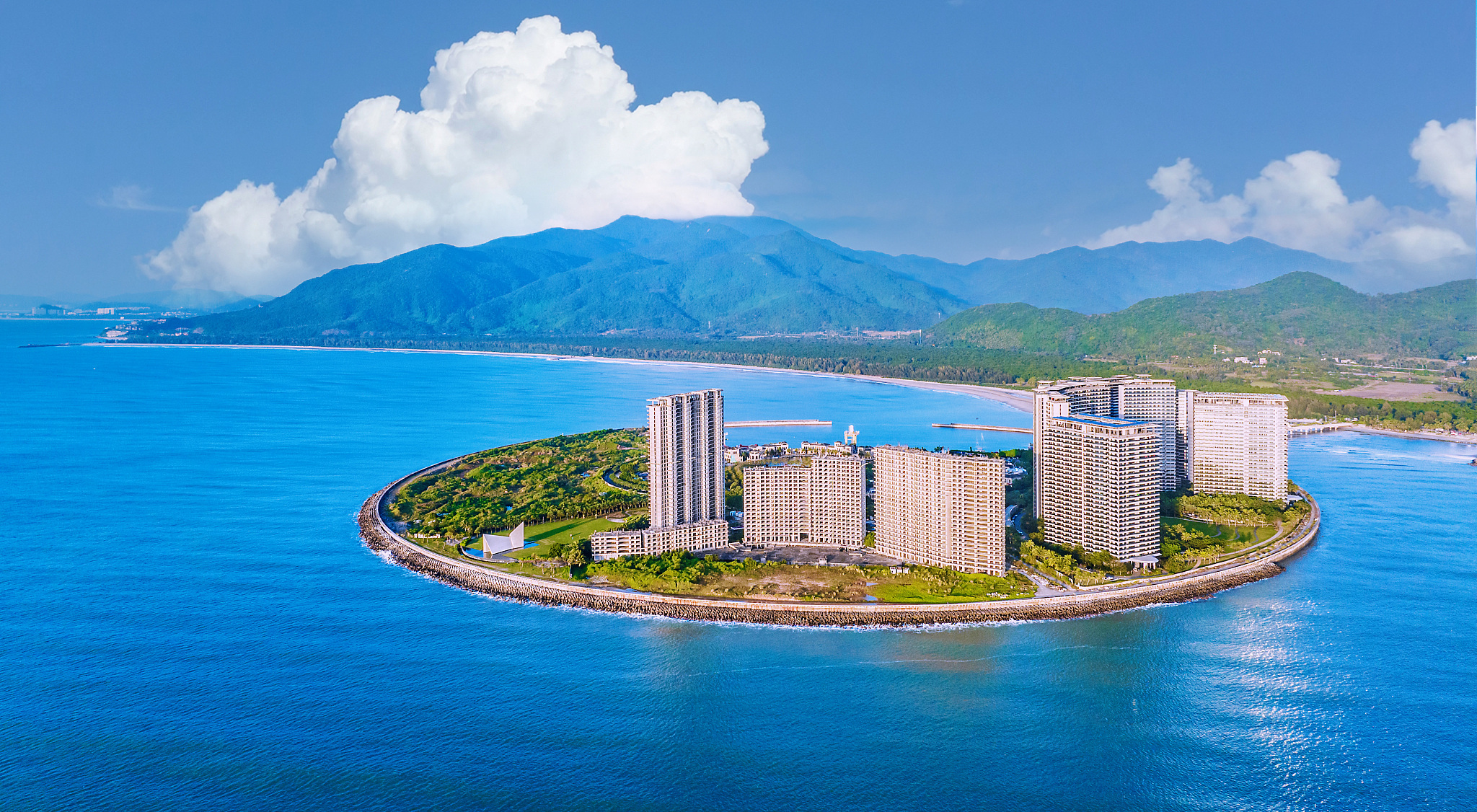 日月湾景点图片