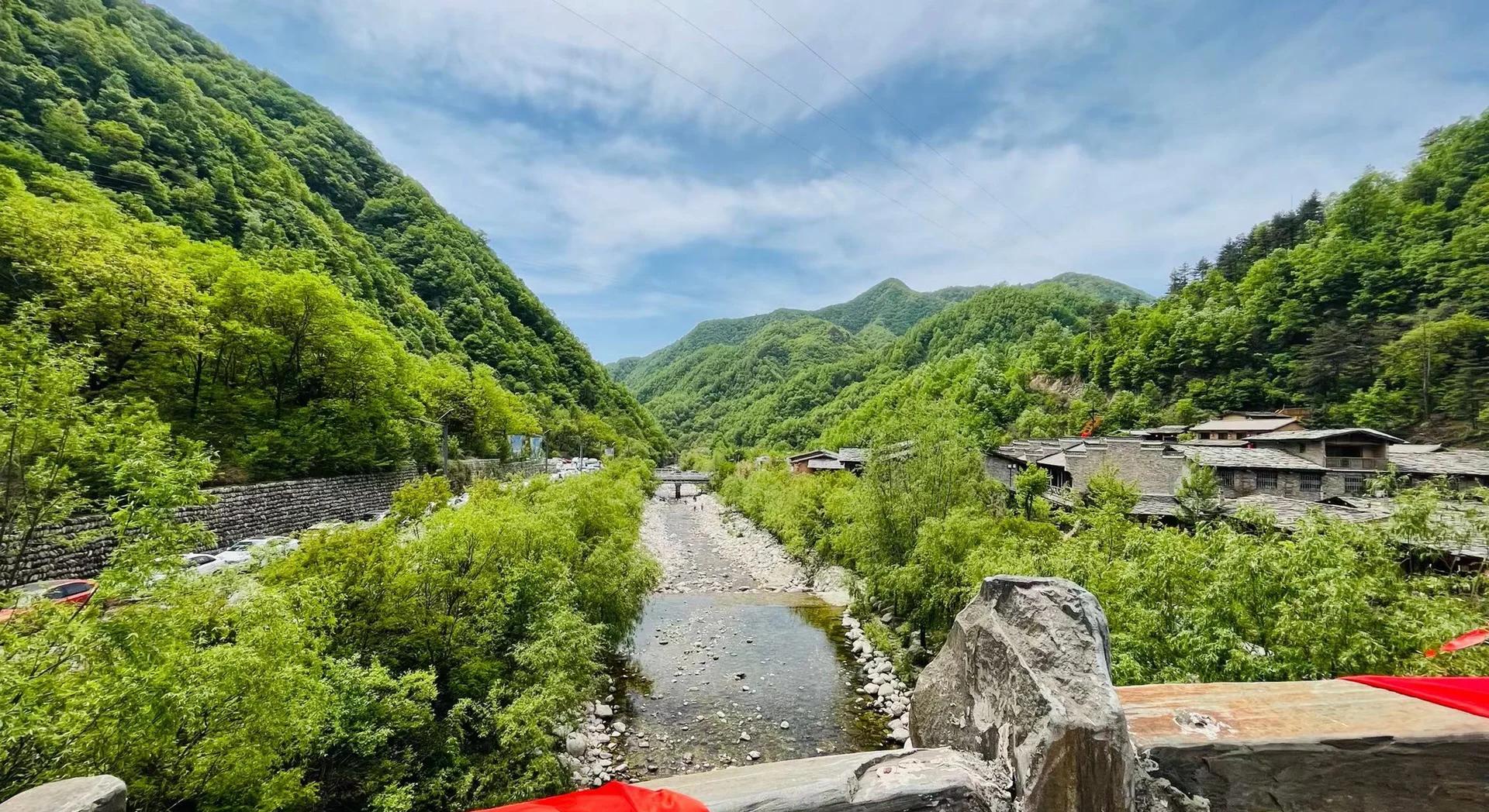 商洛市牛背梁旅游度假区景点图片